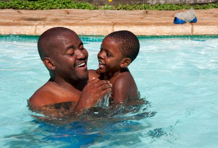 Plaisirs D Eau Pour Parents Et Enfants
